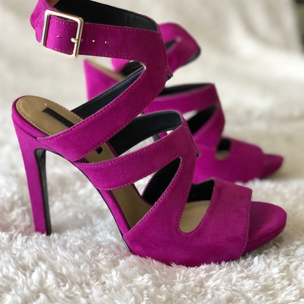 SIZE 6 NWOB/NWOT ZARA FUSCHIA HEELS